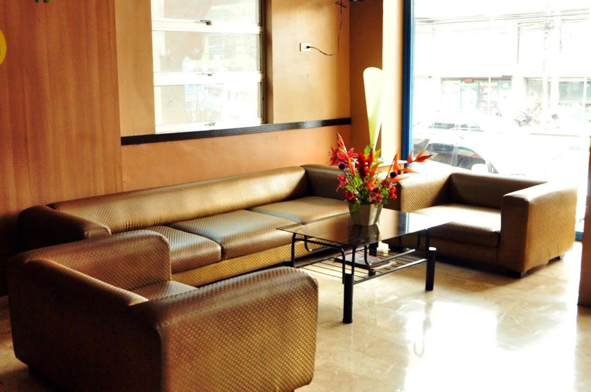 Gv Hotel - Talisay City Екстериор снимка