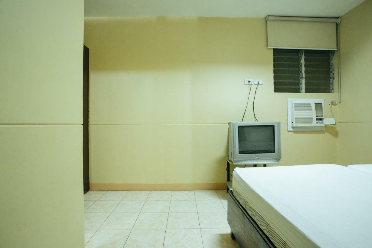 Gv Hotel - Talisay City Екстериор снимка