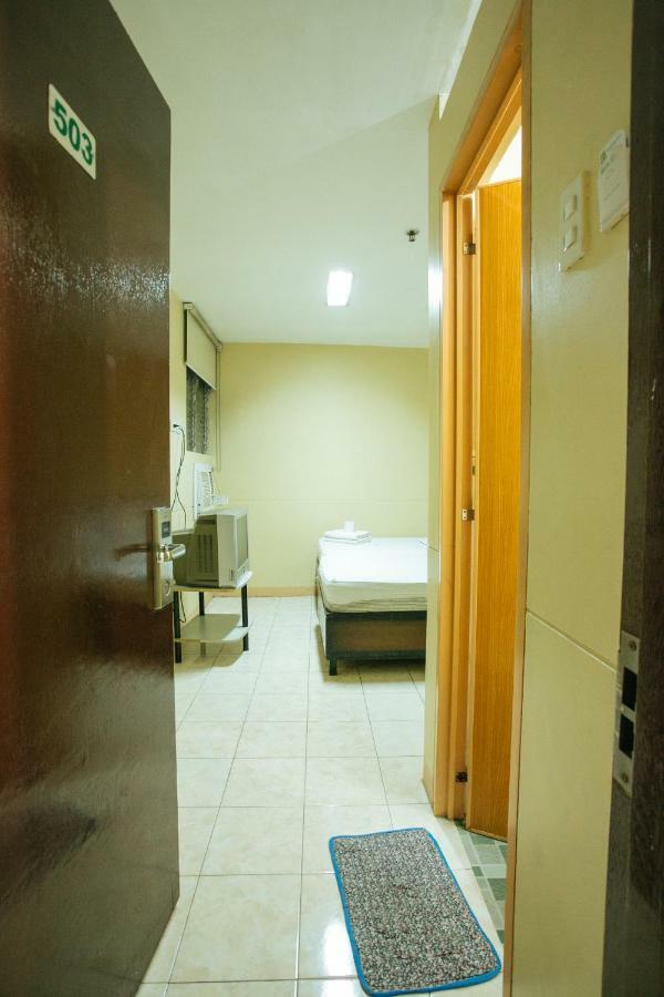 Gv Hotel - Talisay City Екстериор снимка